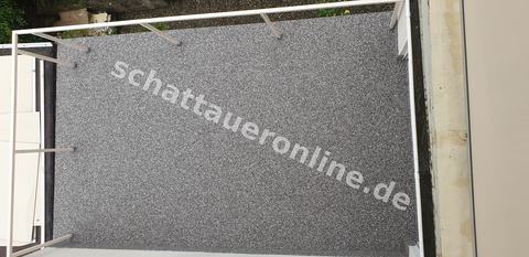 Projektfoto von Firma Schattauer: Balkonfläche nach Sanierung mit neuem Abdichtungsaufbau, sauber ausgeführten Randanschlüssen und belastbarer Nutzschicht. Thema: Teilreparatur oder vollständige Sanierung.
