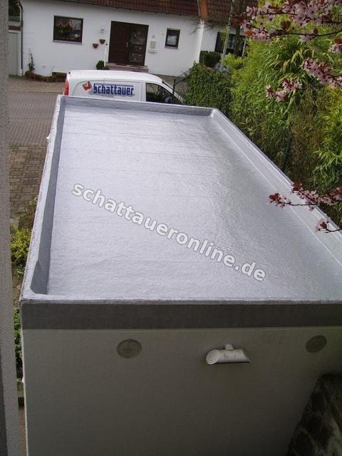 Flat roof coating and sealing for long-lasting weather protection - project image 010