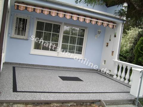 Reale Schattauer-Projektaufnahme zu So läuft ein Abdichtungsprojekt strukturiert ab: Terrassenprojekt mit abgestimmter Abdichtung, dekorativer Oberfläche und witterungsbeständigem Schichtaufbau.