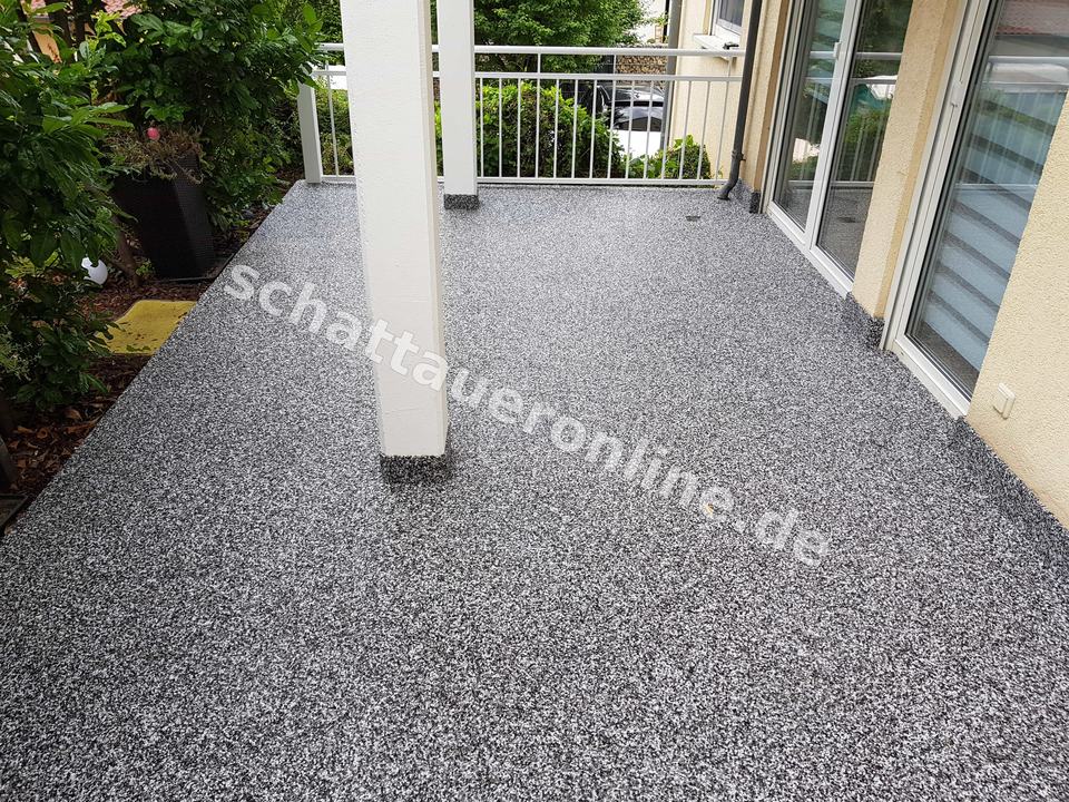 Terrace with liquid plastic sealing and robust wear layer - project image 008