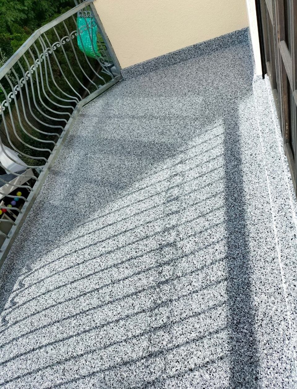 Aktuelle Treppensanierung mit rutschhemmender Beschichtung in Mainz und Umgebung - Projektbild 068